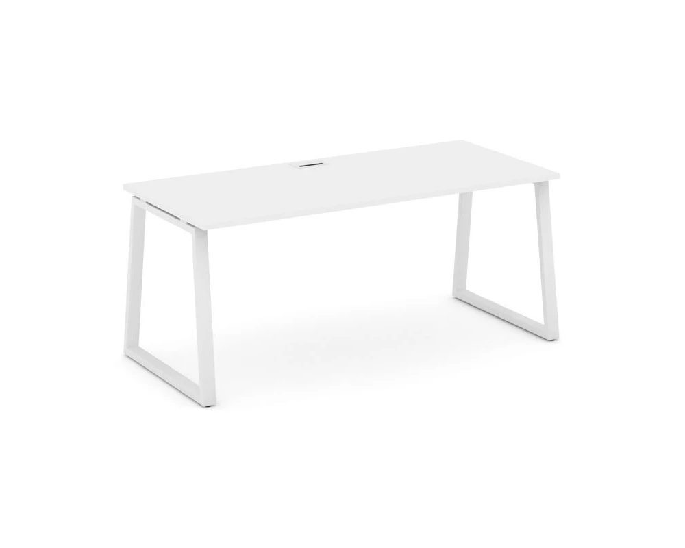 Стол письменный опоры трапеция 1380x700x750 Стайл Проджект Директ / Style Project Direct